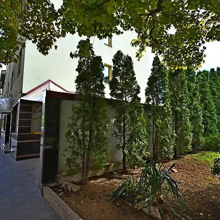 Hotel Rai 2*