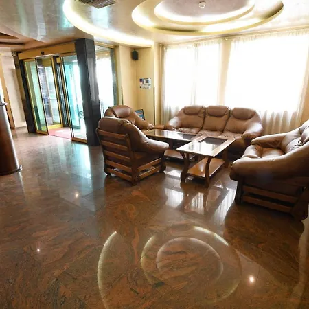 Rai Hotel 2*